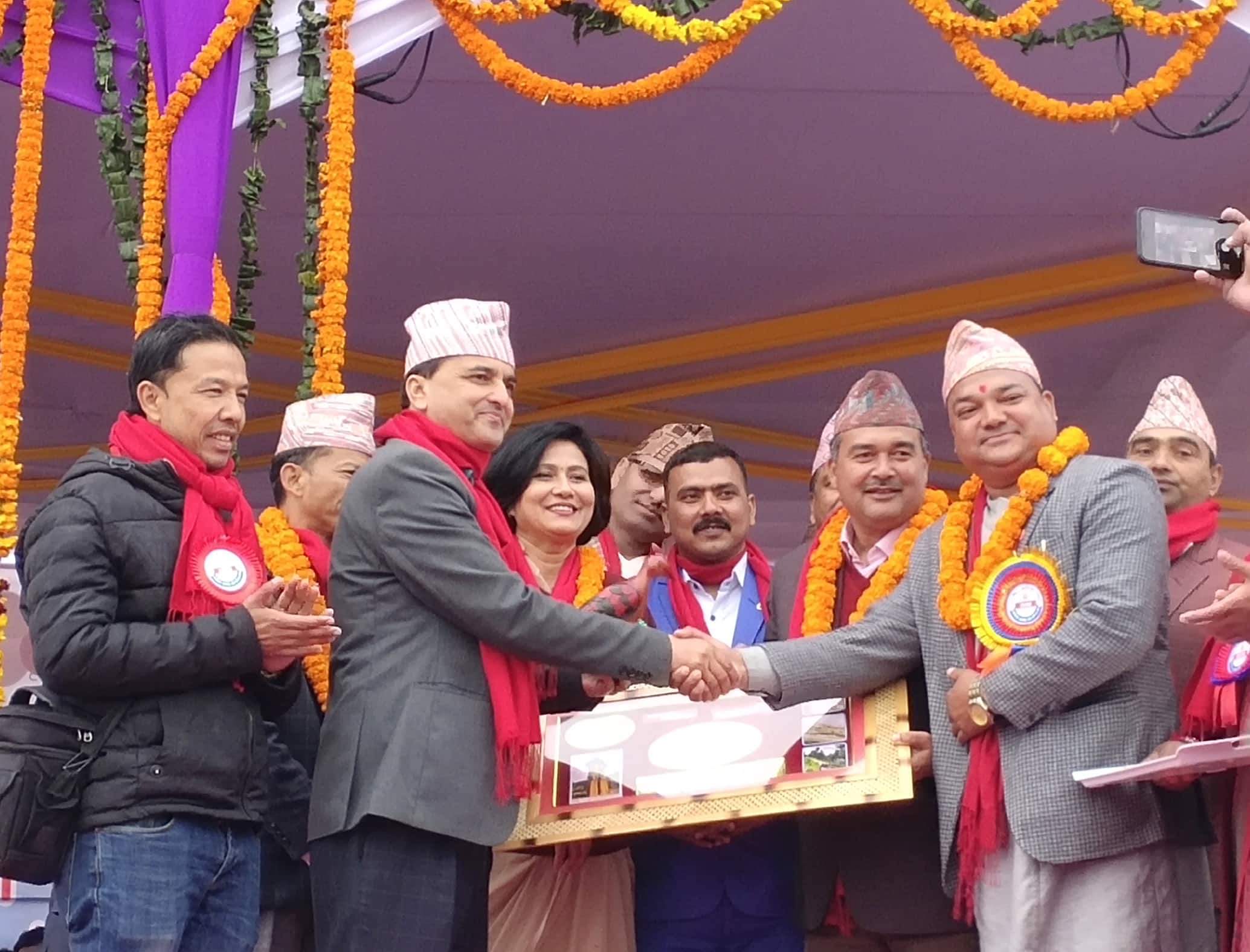 दाङ एयरपोर्ट विस्तार नियमित बिस्तार हुन्छ पर्यटन मन्त्री : भट्टराई