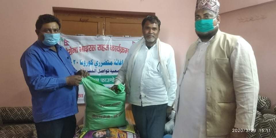 मदरसा बोर्ड का उपाध्यक्ष मौलाना मसहूद खां द्वारा निशुल्क खाद्यान्न समाग्री वितरण