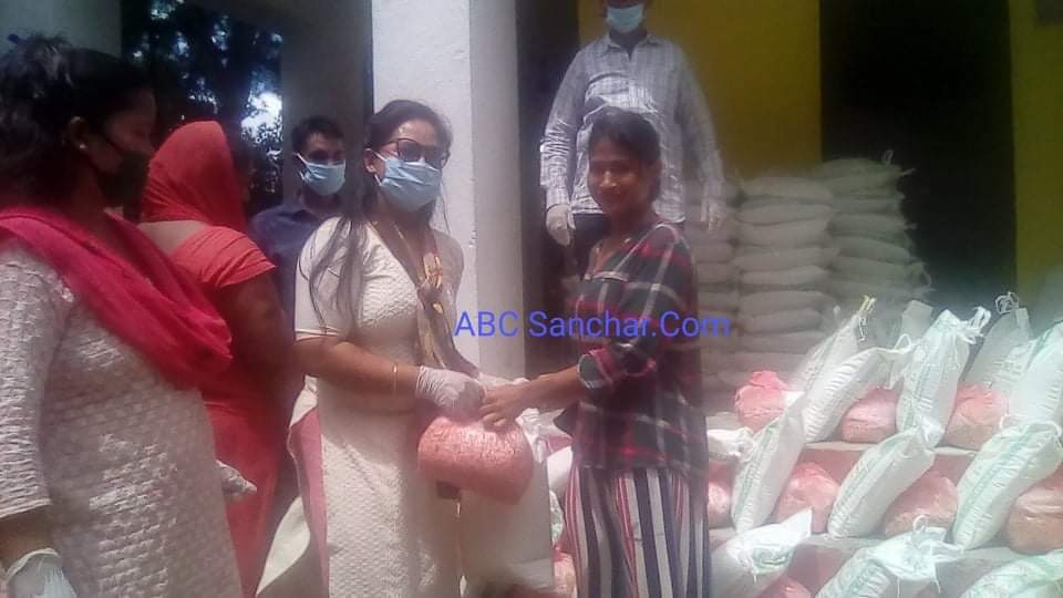 दलित सञ्जाल राप्ती गाउँपालिकाले भालुवाङ्गमा राहत वितरण गर्यो