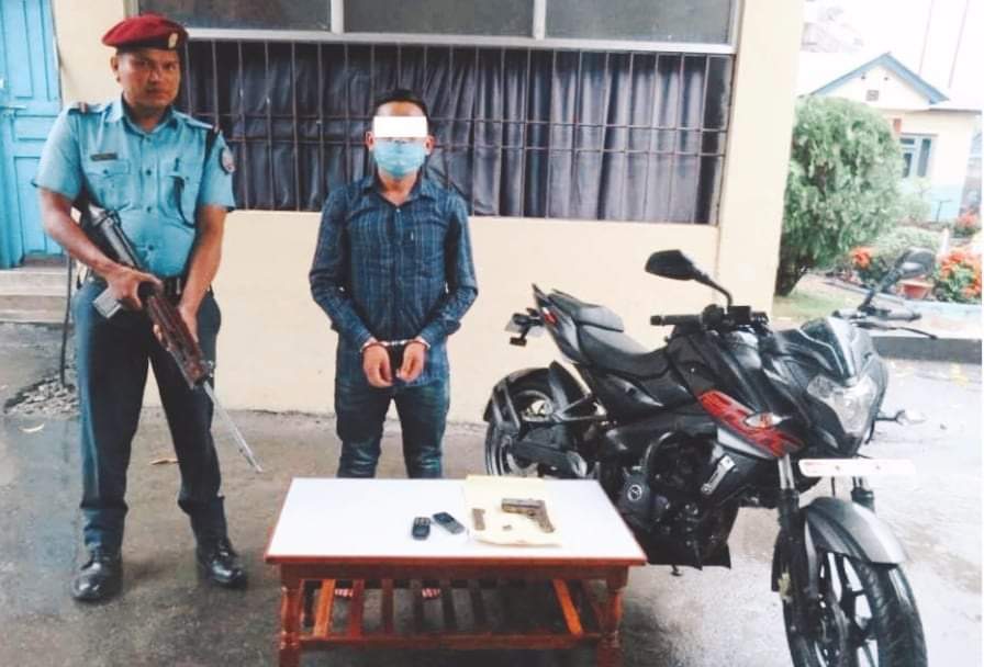 पेस्तोल र गोलीसहित एकजना पक्राउ