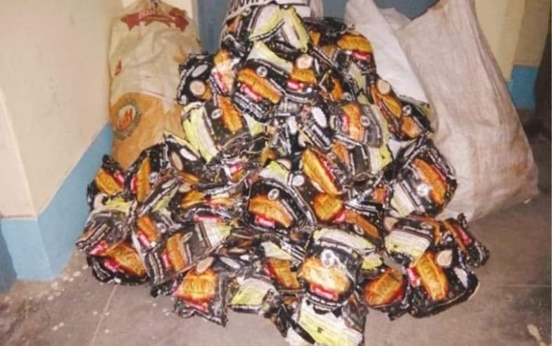 बाँके प्रहरीले ३१५ पोका अबैध सुर्तीजन्य पक्राउ