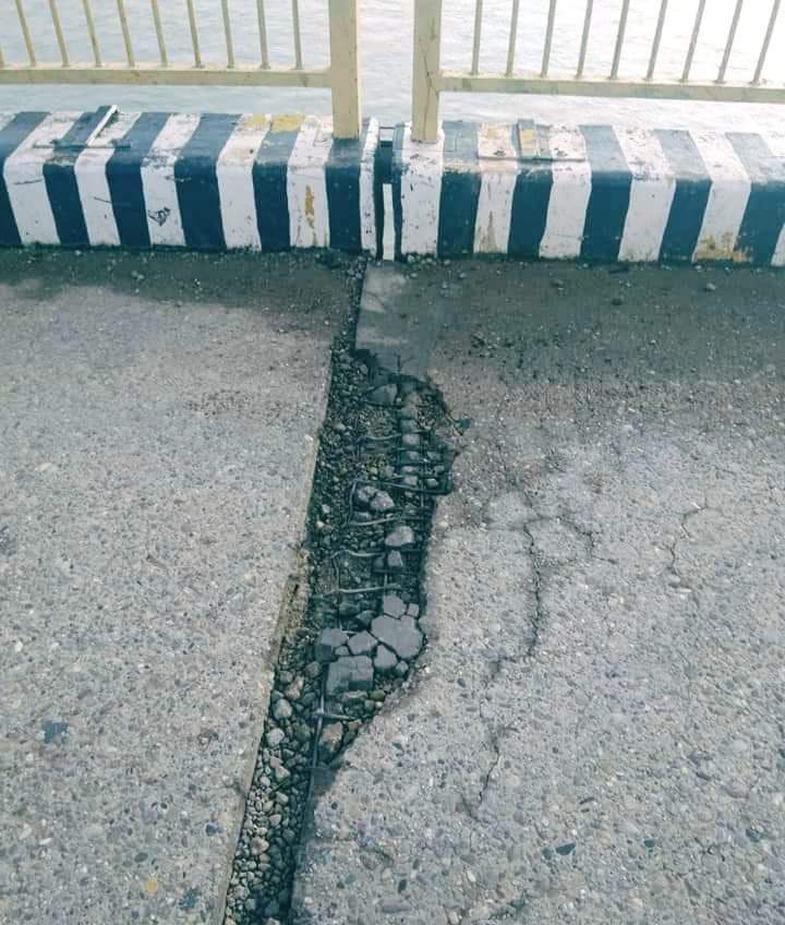 दाङको भालुवाङ्ग राप्ती पुल जोखिम बन्दै दुर्दशा यस्तो खतराको संकेत