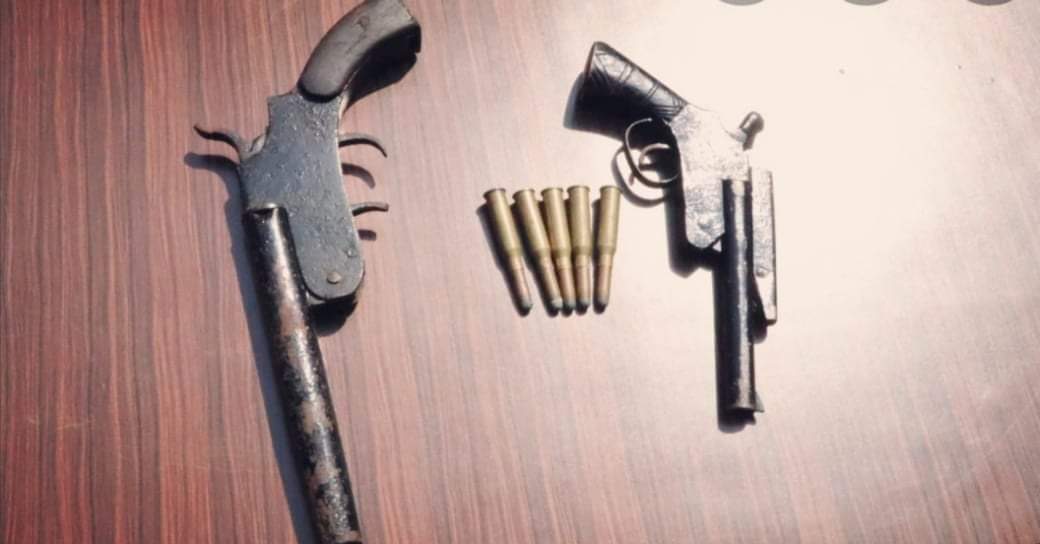 दुई थान कटुवा पेस्तोल र गोलीसहित दुई जना पक्राउ
