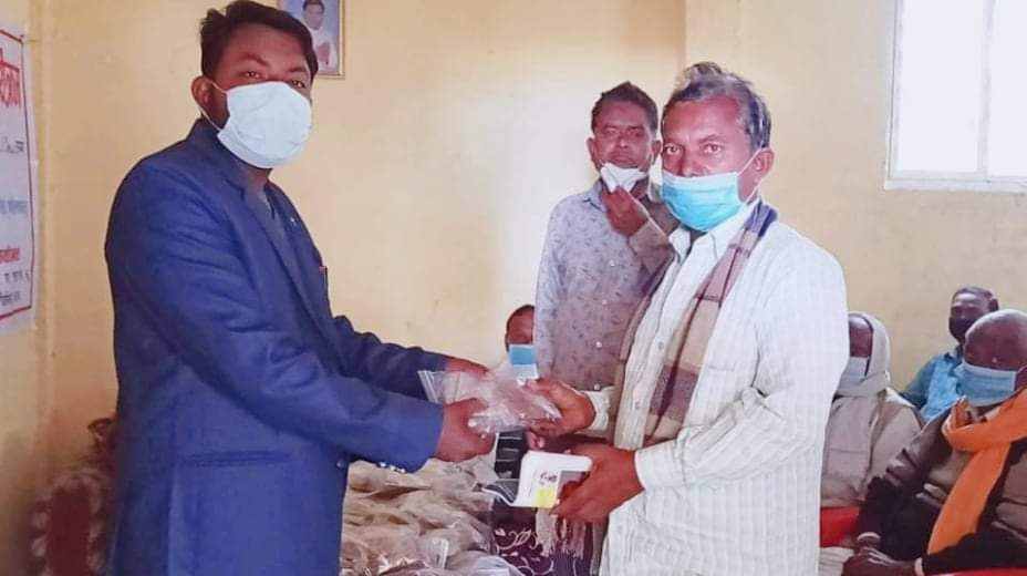 कृषकहरुलाई निशुल्कमा ७ किसिमका तरकारीको बीउ वितरण