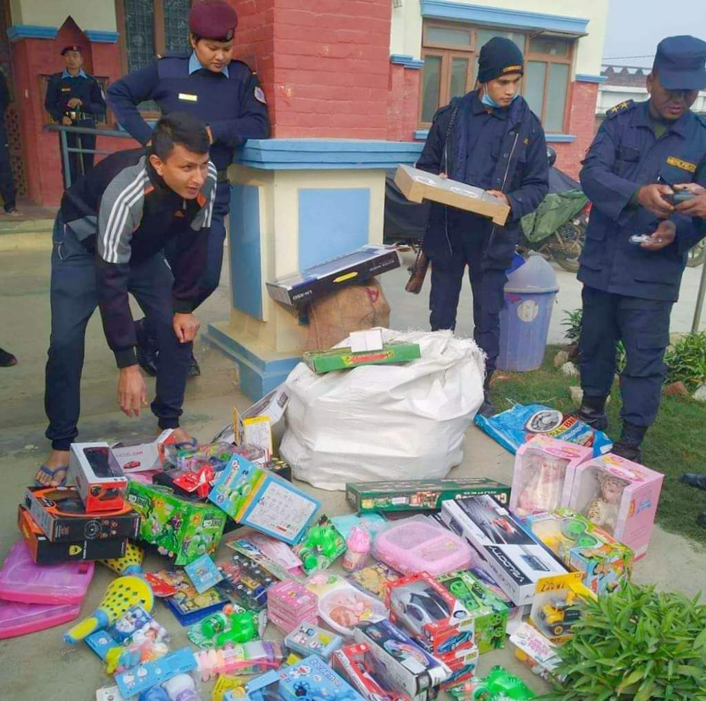 कृष्णनगरमा भन्सार छलि गरेर ल्याइएको समान पक्राउ