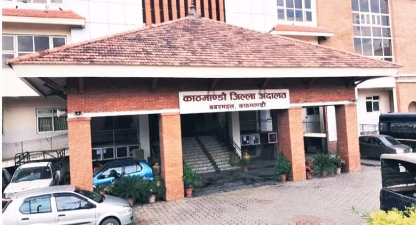 काठमाडौं इजलासभित्रै अधिकृत र फाँटवालाबीच कुटाकुट