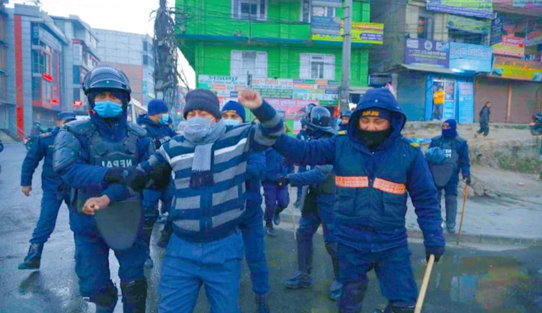 प्रचण्ड र माधव पक्षको उपत्यकामा पक्राउ पर्नेको संख्या ७१ पुग्यो