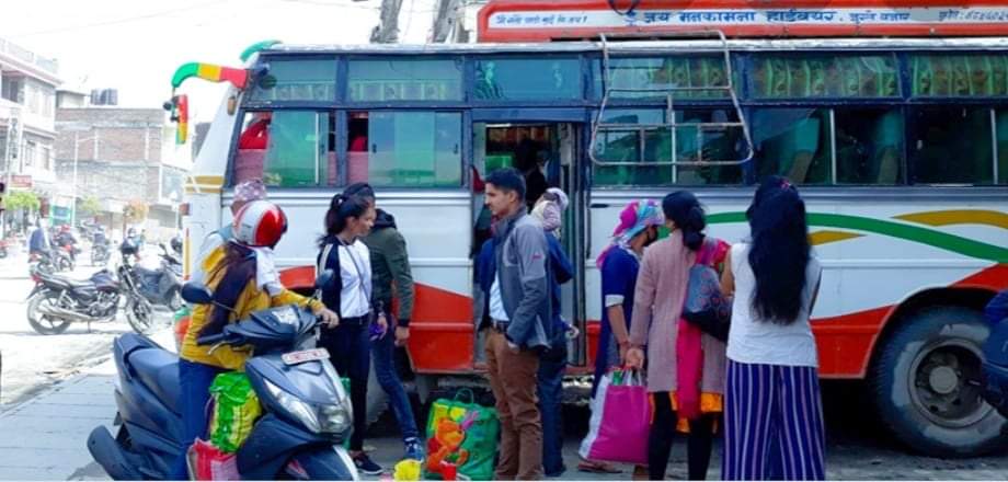 मास्क नलगाई बसमा चढ्नेलाई कारवाही गर्ने प्रशासनको निर्णय