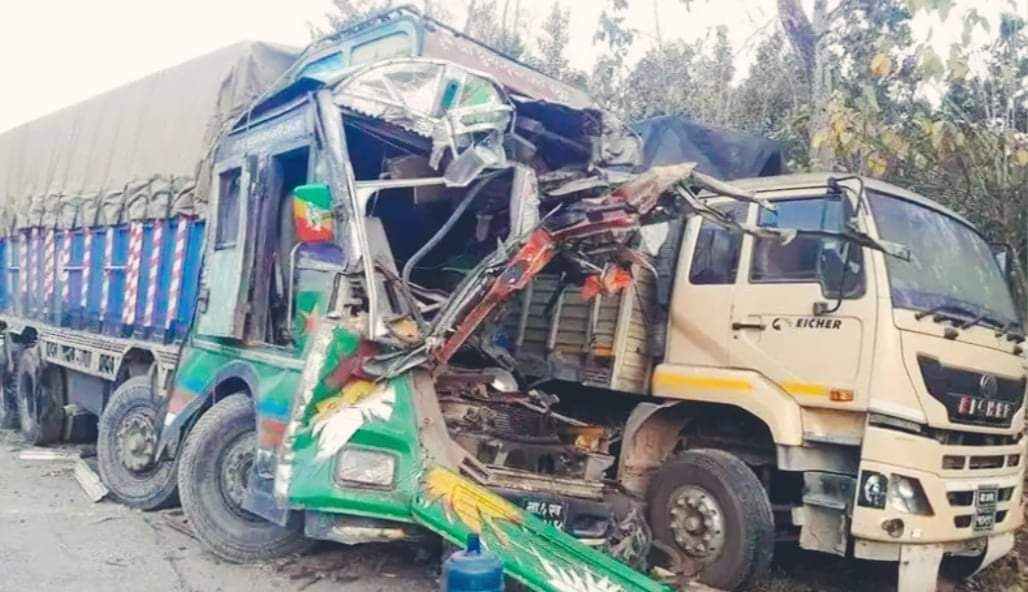 नवलपरासीमा ट्रक दुर्घटना हुँदा दुई जनाको मृत्‍यु