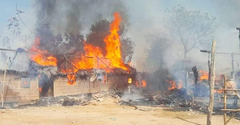 बाँकेमा आगलागी हुँदा एक दर्जन घर जलेर नष्ट लाखौंको क्षति