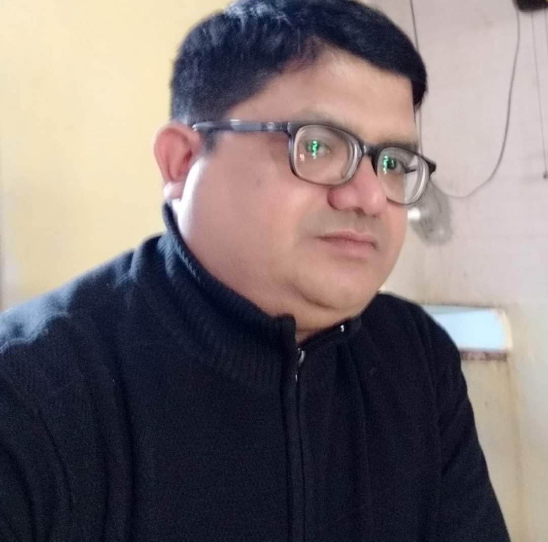 यी हुन स्वास्थ्यकर्मी लेखनाथ पौडेलले पत्रकारलाई कुटपिट गर्ने धम्की