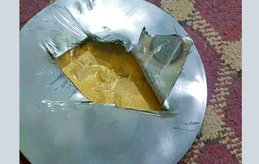 एक किलो सुन कुकरभित्र लुकाएर ल्याउने एकजना बिमान स्थलबाट पक्राउ