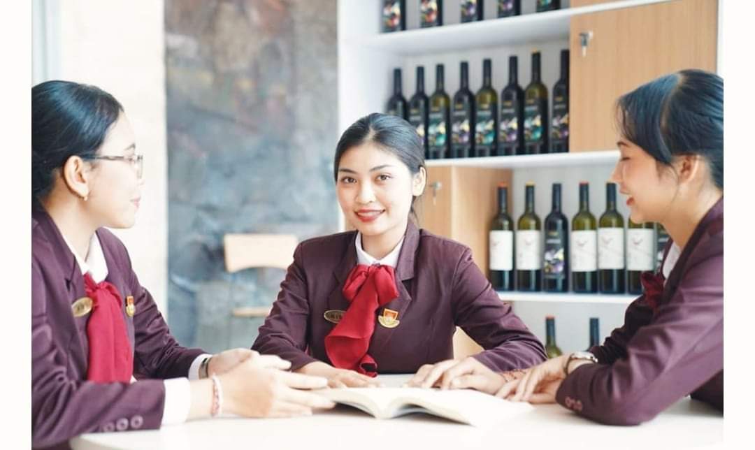 कोरोनाको दोस्रो लहरले होटलमा गरिएका बुकिङहरु धमाधम रद्द