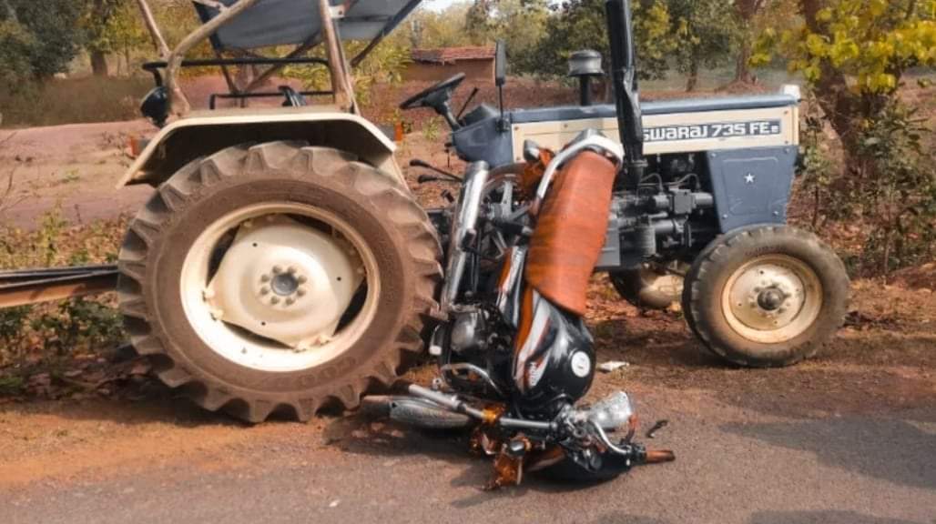 ट्रयाक्टरले मोटरसाईकललाई ठक्कर दिदा २ जनाको मृत्यु