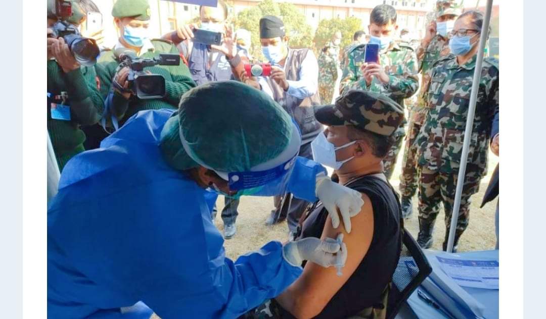नेपालगन्जमा सेना र प्रहरीलाई कोभिडको दोस्रो डोज खोप १३ र १४ गते लगाइने