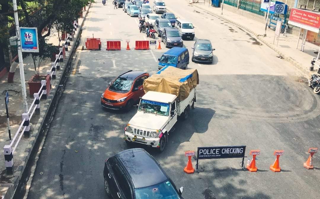 काठमाडौँमा मंगलबारदेखि बजार खुल्ने सार्वजनिक यातायात चल्ने