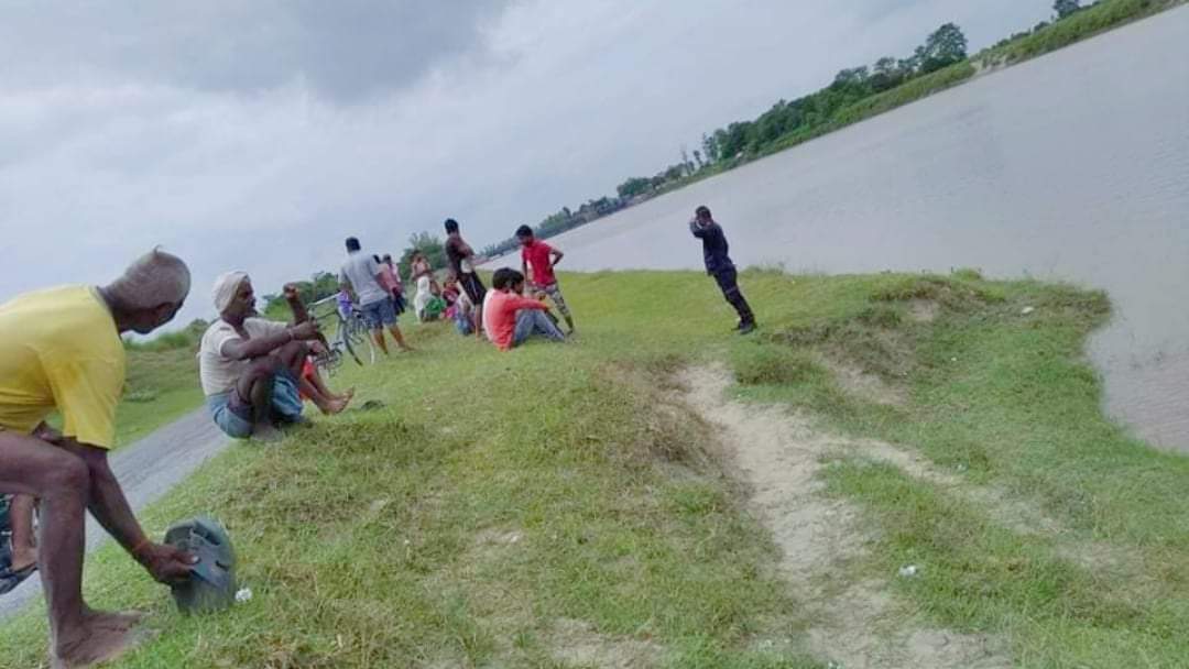 कर्णालीमा पानीको सतह बढ्यो बाढी आउने सचेत हुन प्रशासनको अपिल