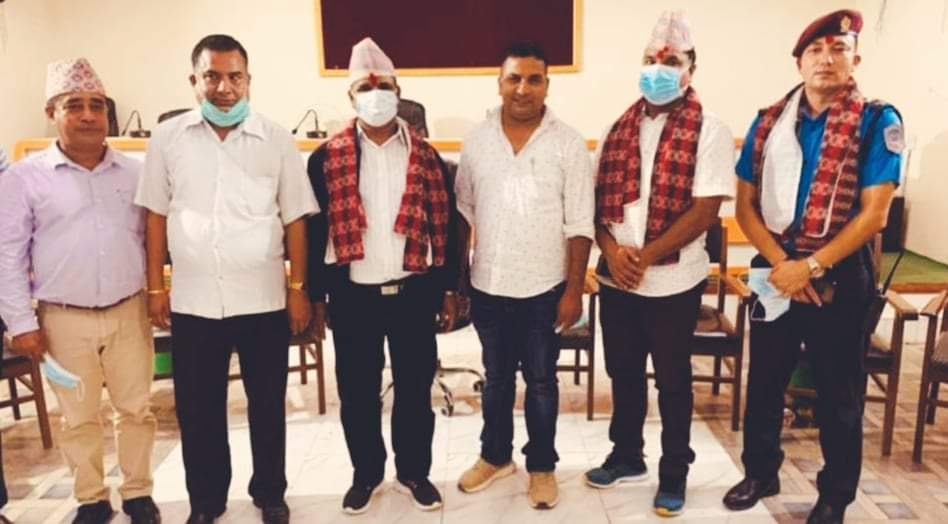 सरुवा भएका दाङका सुरक्षा प्रमुखहरुको बिदाइ