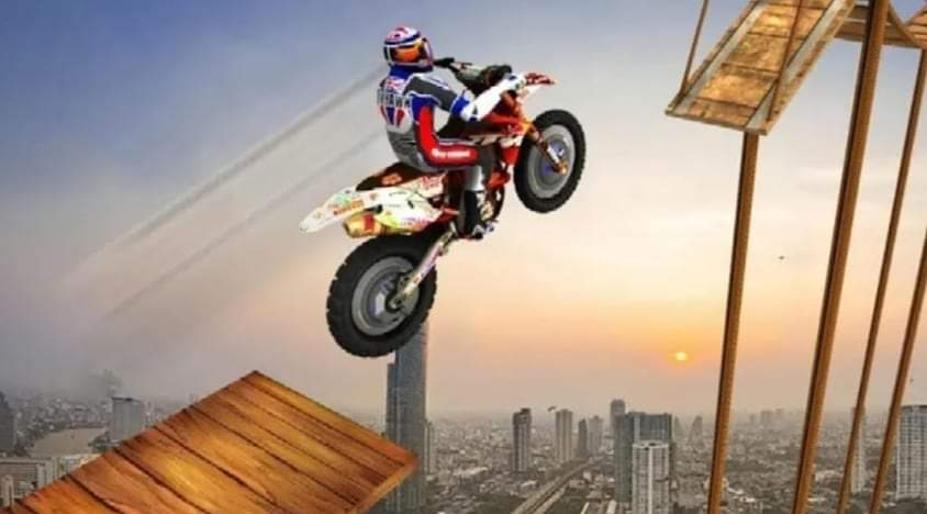 अमेरिककामा बाइकलाई हावामा ३५१ फिट माथि उडाउँदा मृत्यु