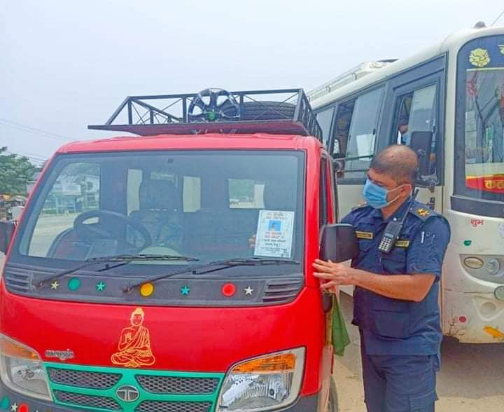 इप्रका कोहलपुर प्रहरीको सवारी चलाउदा अनिवार्य (मास्क) लगाउ अभियान