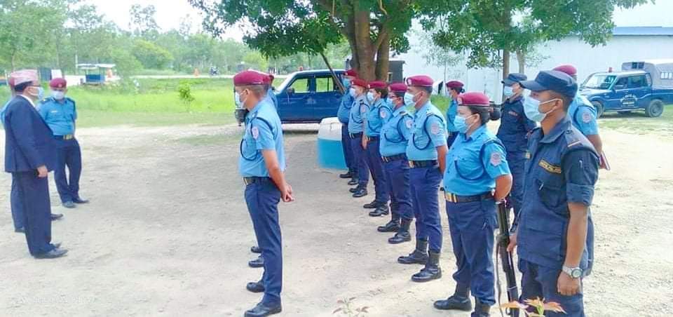सिडियो र एसपी बर्दिया मातहत प्रहरी ईकाईहरुको निरीक्षणमा