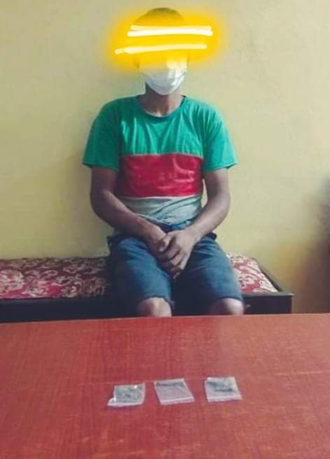 टिकापुर प्रहरीले खैरो हिरोईन र बाइकसहित एकजना पक्राउ