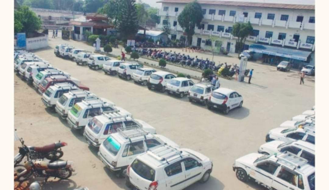 महानगरीय ट्राफिक महाशाखाले यात्रु ठग्ने ४९ ट्याक्सीलाई कारबाही