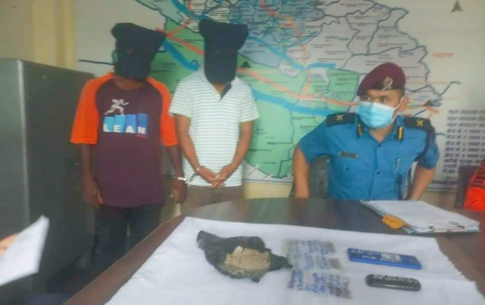 दाङ प्रहरीले ११० ग्राम खैरो हेरोइन सहित दुईजना पक्राउ