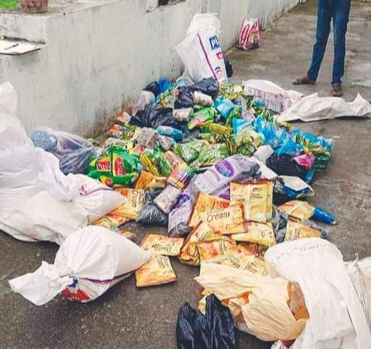 टिकापुर प्रहरीले भन्सार छलेर ल्याएको सामानहरु धमाधम पक्राउ