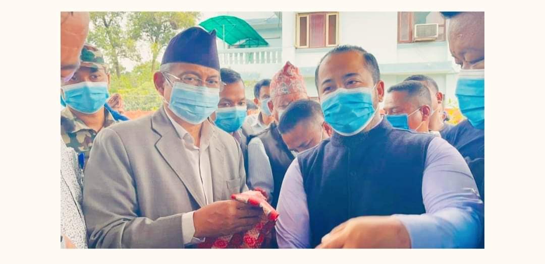 गृहमन्त्री खाँणको निवासमा डनहरु पुगे स्वागत गर्न