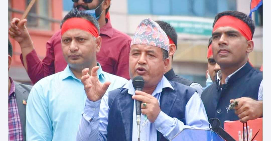 राष्ट्रपतिलाई महाअभियोग लगाएर देखाउन महेश बस्नेतको चुनौती