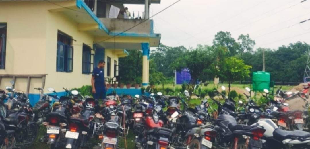 भारतीय नम्बरको २९ वटा मोटरसाइकल र एउटा कार नियन्त्रणमा