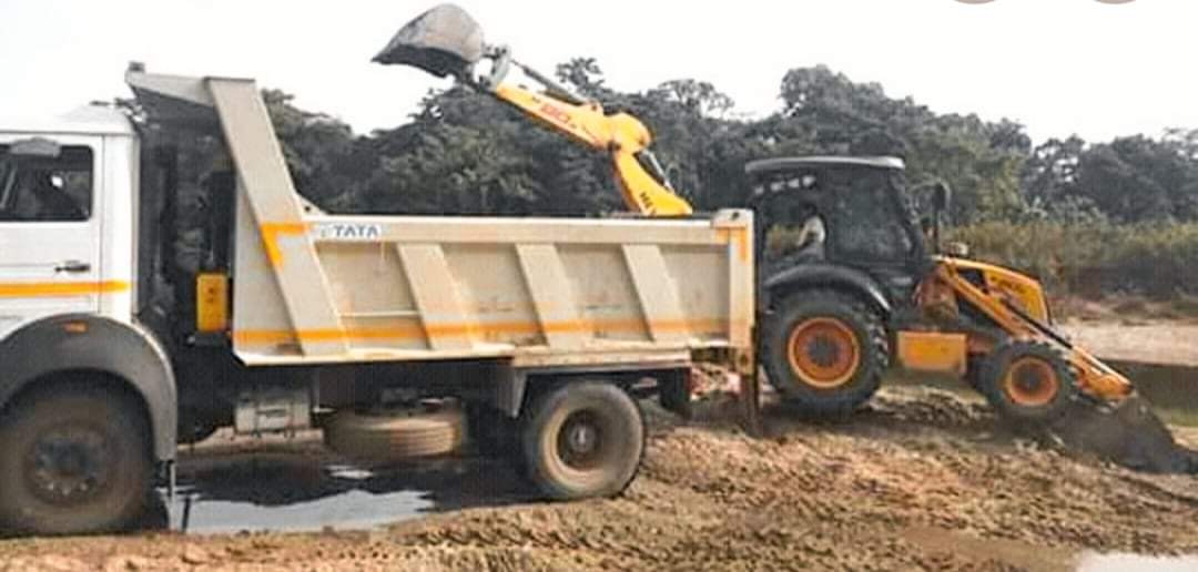 मध्यरातमा कालीगण्डकीबाट हुन्छ नदिजन्य उत्खनन