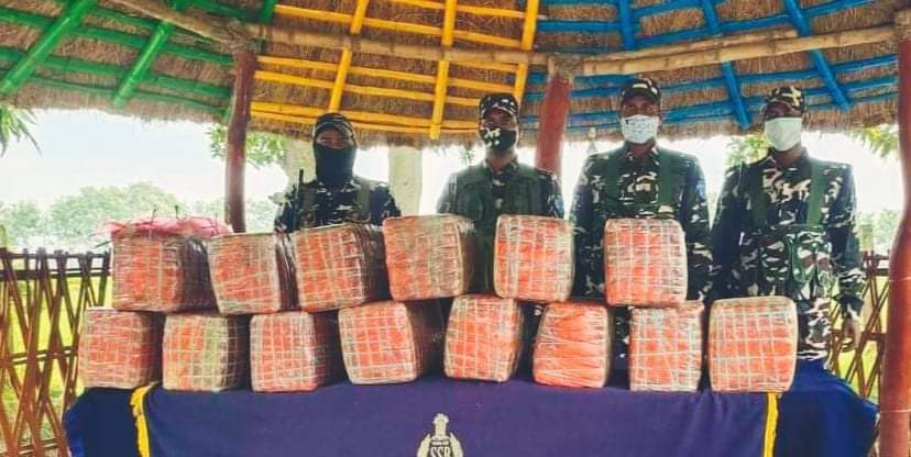 भारतीय एसएसबि ४७ बाहिनीद्वारा लागूऔषध सहित २ जना पक्राउ