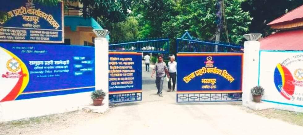 जाहेरी नदिई मुद्धा मिलाइदिन्छु भनि रकम असुल्ने कानुन व्यवसायी देवकोटा पक्राउ