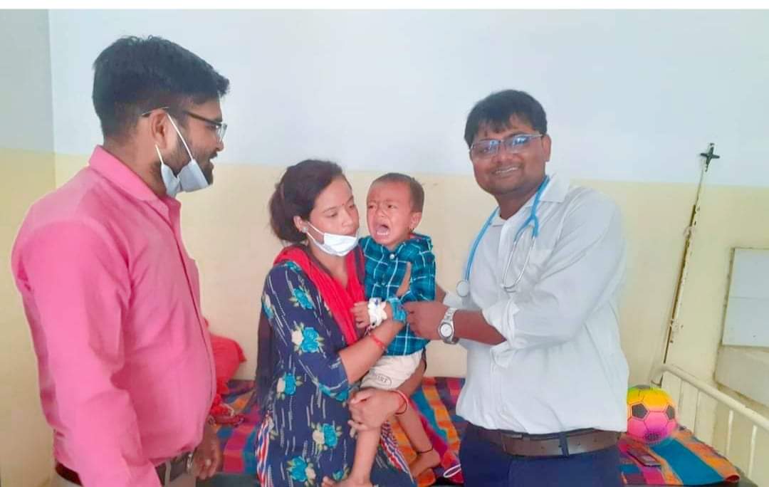 बर्दियामा सर्पले टोकेर मरेर बाचेका बालकलाई अस्पतालले ४८ घण्टामा बचाउँन सफल