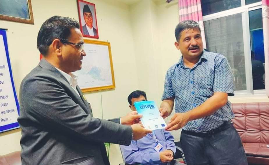 पत्रकार महासंघ केन्द्रीय टोलीले बुझायो लुम्बिनी प्रदेशका मुख्यमन्त्रीलाई सञ्चार विधेयक फिर्ता लिन