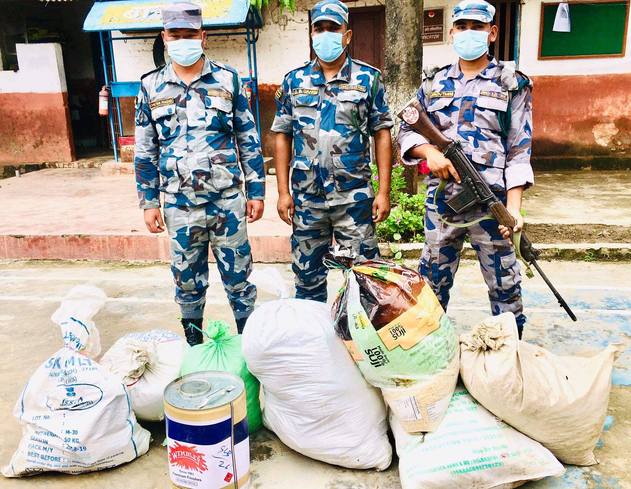 विओपी जमुनाह सूचना अधिकृत शाहीको कमाण्डमा भन्सार छ्लेको अबैध समानहरु नियन्त्रणमा