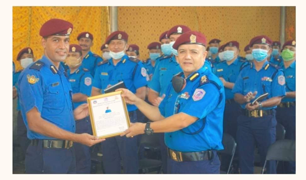 रुपन्देही जिल्लाकै सर्वोत्कृष्ट इन्स्पेक्टर दिवाकर रिजाल प्रहरी घोषित