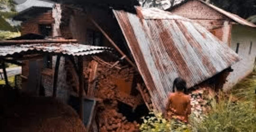 दाङमा घर भत्किँदा ६ लाख बराबरको धनमाल क्षति