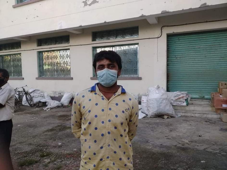 पर्सा प्रहरीले संकास्पद औषधि बोकेको ट्रक र चालकलाई पक्राउ