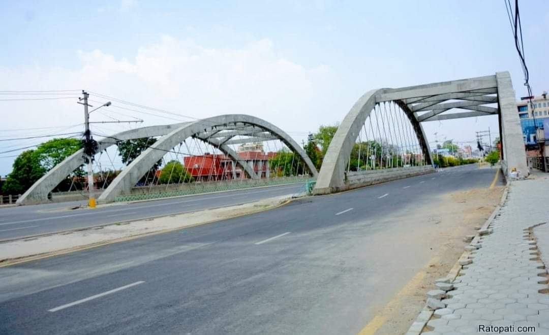 दशैमा काठमाडौं उपत्यका सुनसान सडक खाली