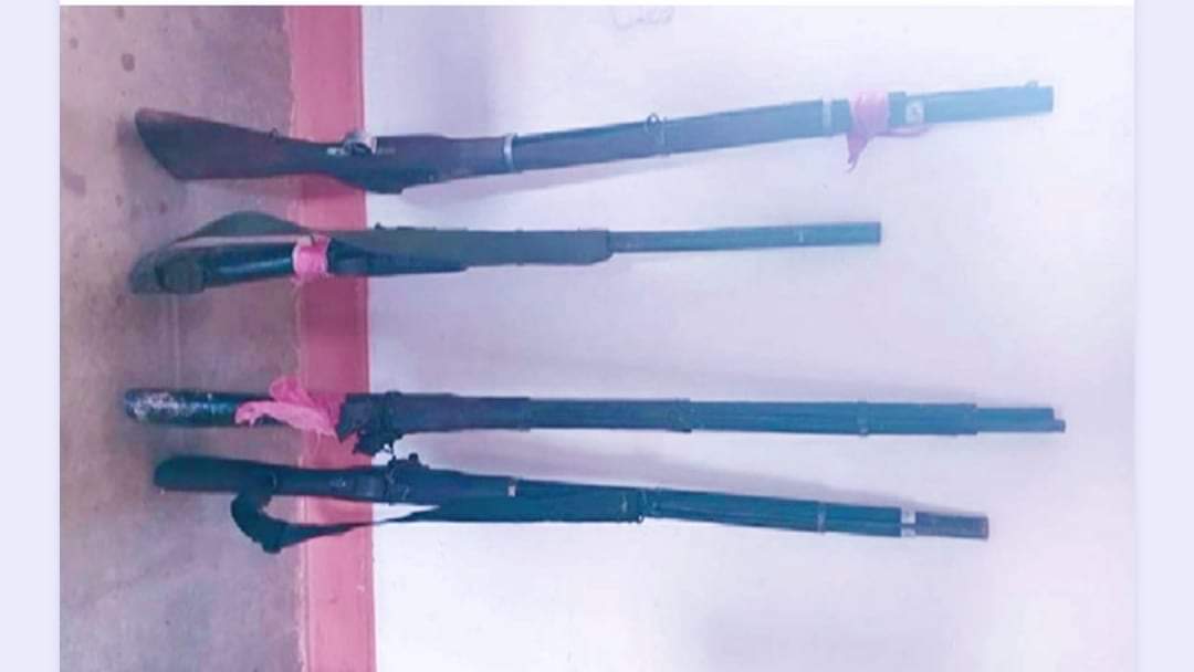 सल्यानमा बेवारिसे अबस्थामा ४ थान भरुवा बन्दुक भेटियो