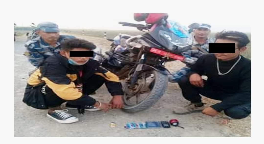 कञ्चनपुरबाट सशस्त्र प्रहरी बलले लागुऔषधसहित २ जना पक्राउ