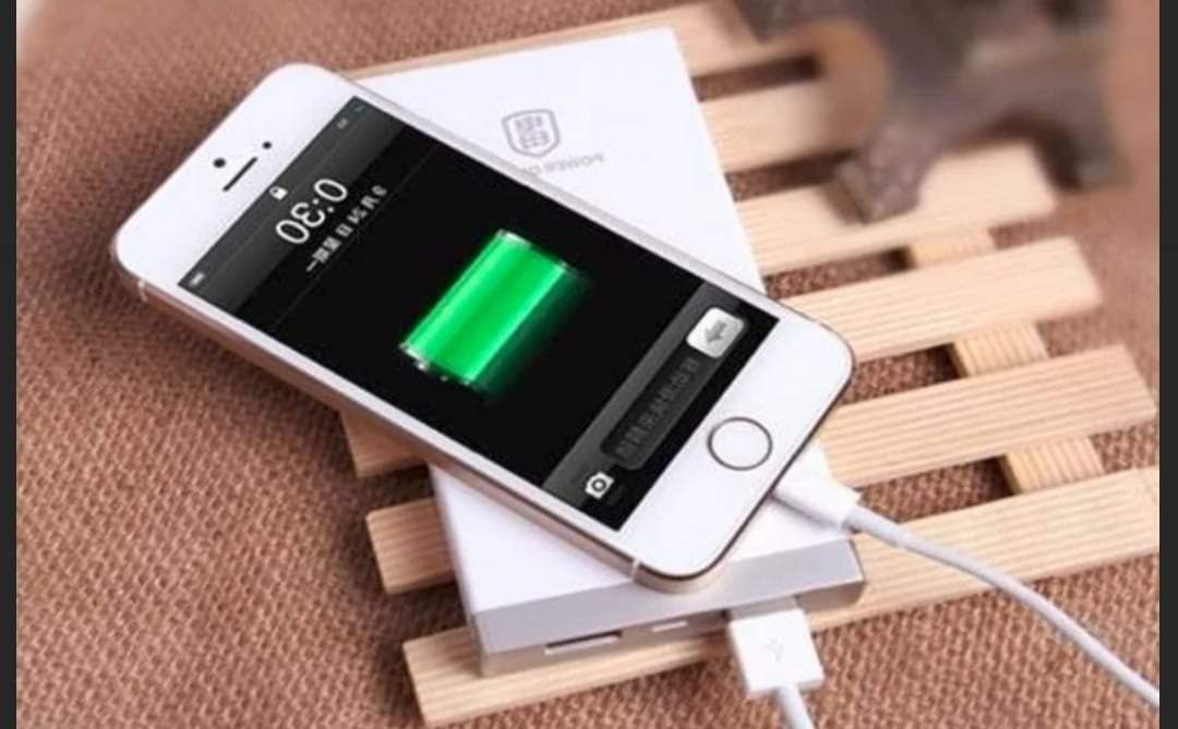 मुगु बत्ती नहुँदा अन्धकार मोबाइल चार्ज गर्न १०० रूपैयाँ तिर्नु्पर्ने बाध्य