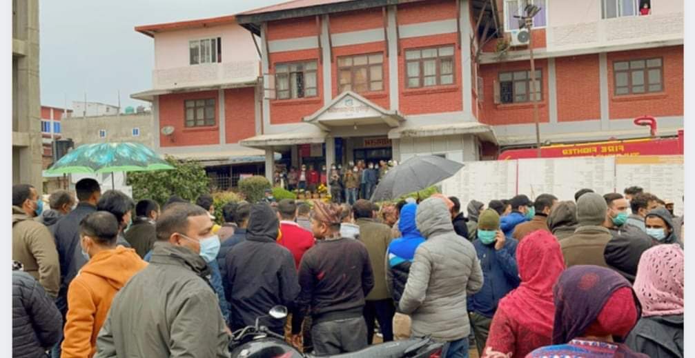 महोत्सव नलगाउन भन्दै तुलसीपुरका व्यवसायीहरु आन्दोलितमा