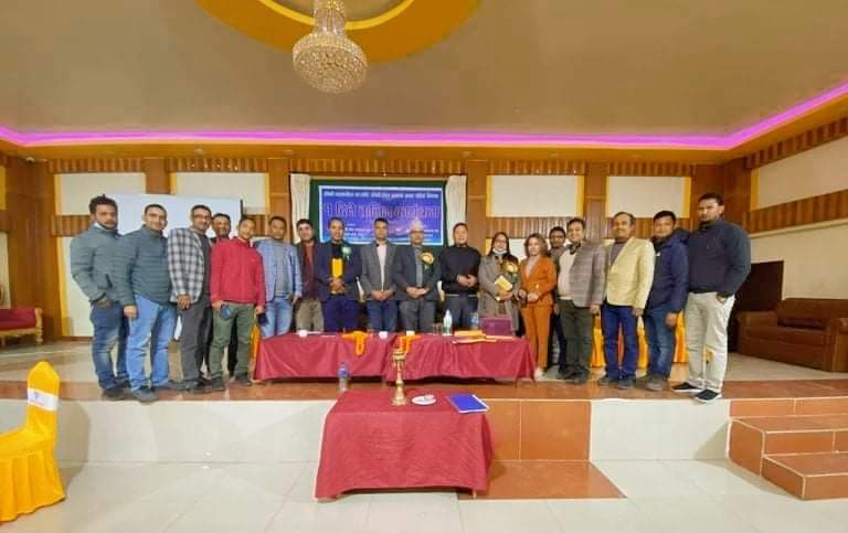 औषधी व्यवसायहरु मर्यादित र विश्वसनीय हुनुपर्ने कुरामा जोड