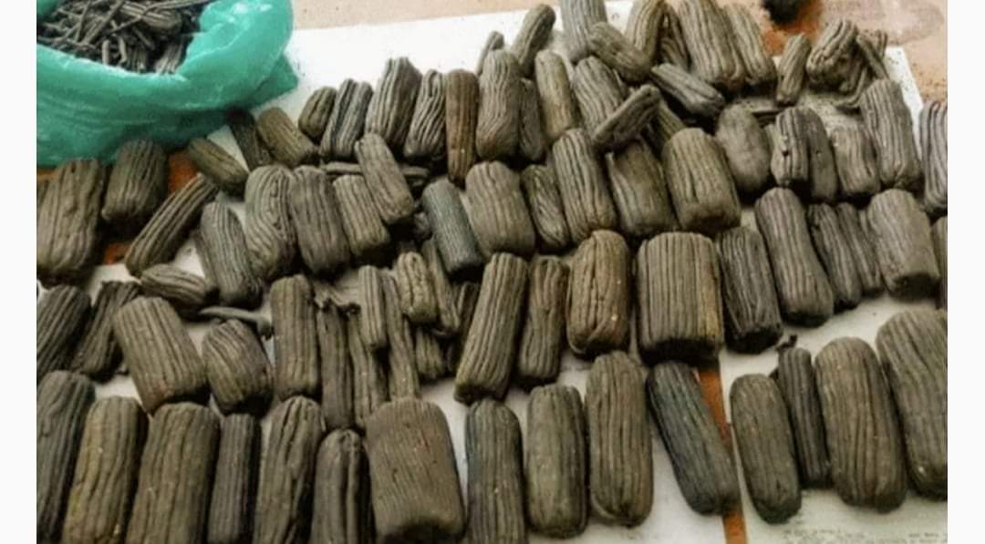 कैलाली प्रहरीले १६ किलो चरेस सहित २ जना पक्राउ