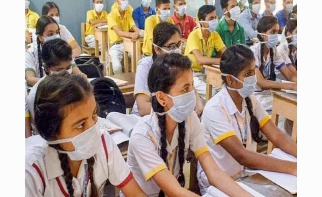 रोगबाट बच्न भारतको नयाँ दिल्लीमा सबै विद्यालय अनिश्चितकालका लागि बन्द