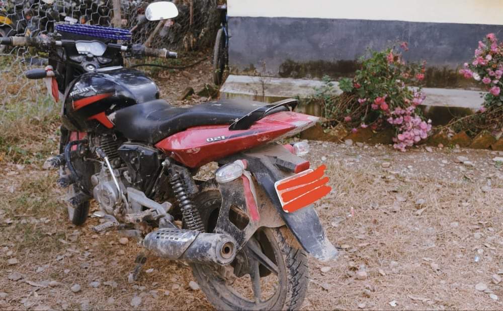 कैदीले प्रयोग गरेको मोटरसाइकल घोराही लमही सडक मुसोटको जंगलमा भेटियो..